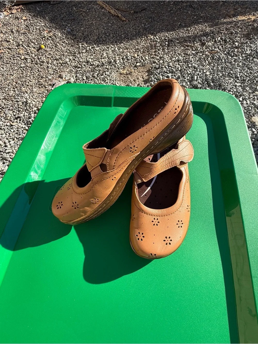 Klogs soft brown
